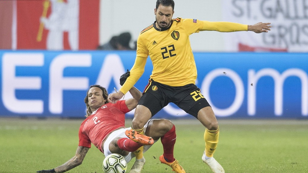 包含莱斯特城遭遇门兴逆转，无缘欧国联决赛的词条