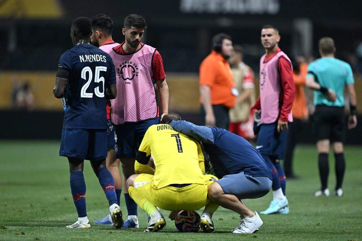 阿联酋女足队长因伤退出亚洲杯比赛视频