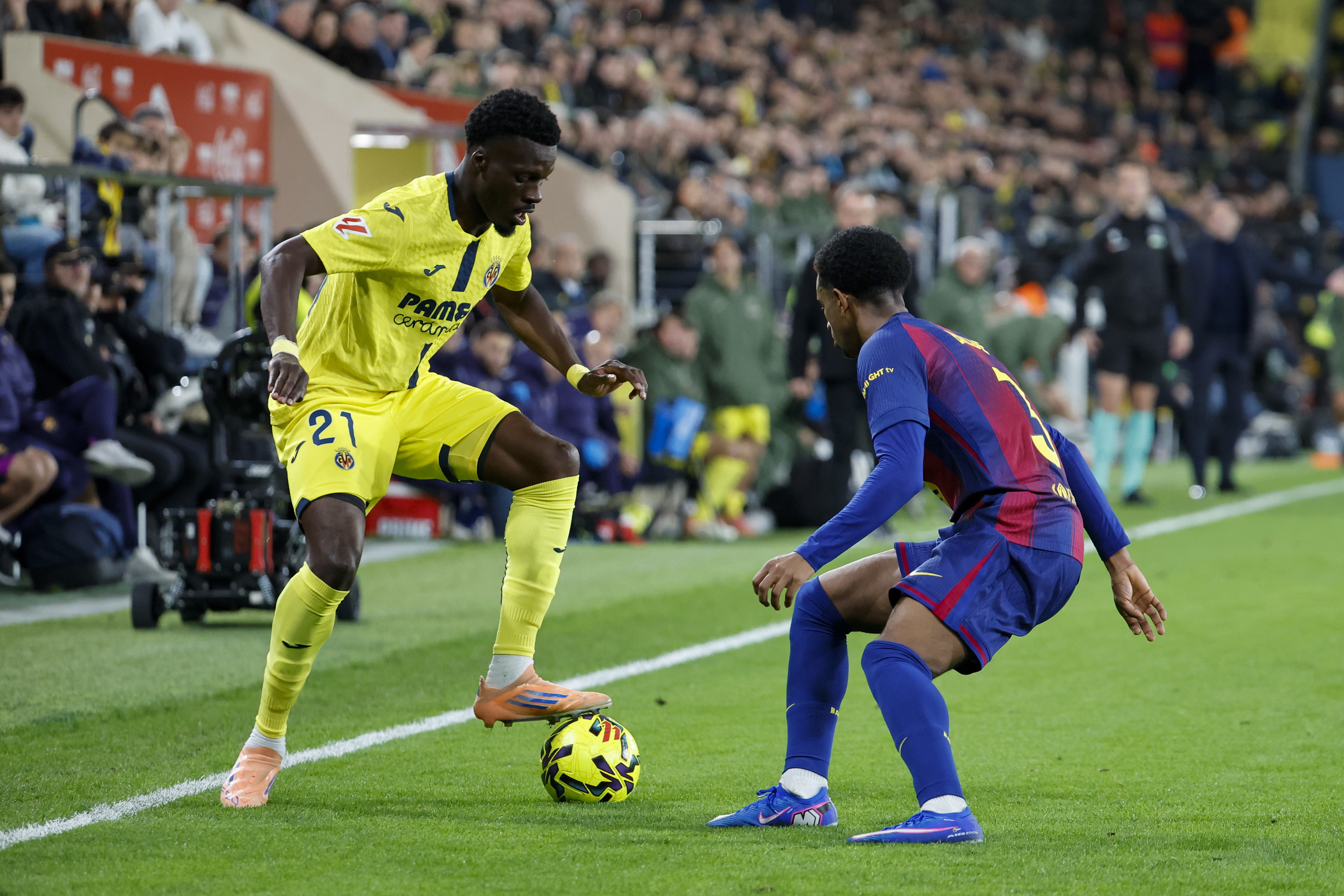 比利亚雷亚尔vs巴塞罗那